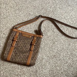 Cute Tommy Hilfiger crossbody